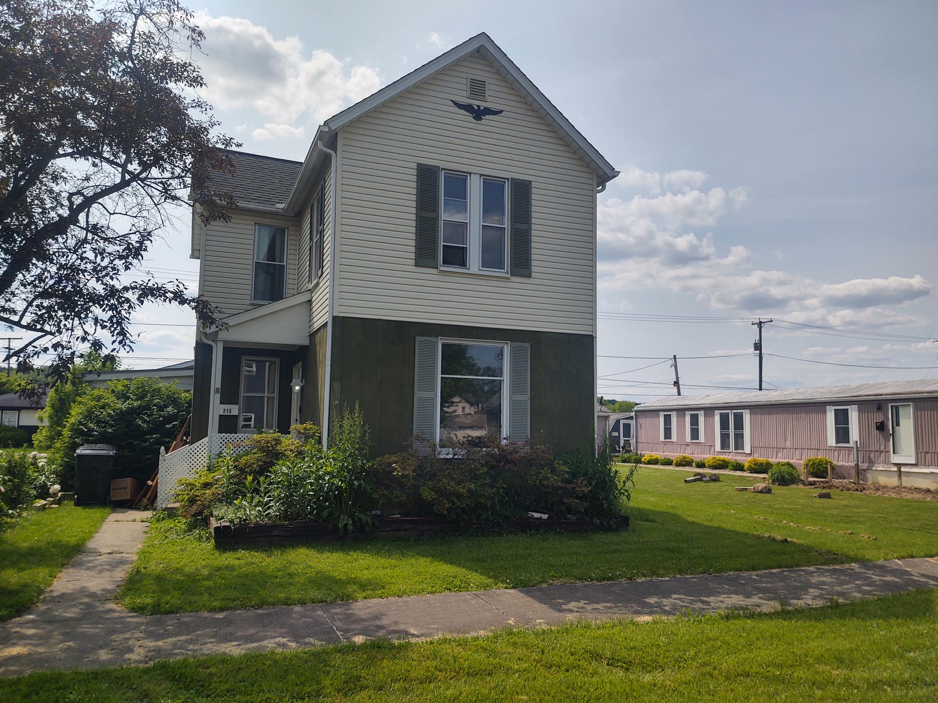 213 N 7th St.